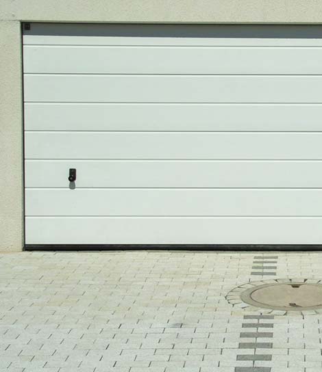 Pose et motorisation de porte de garage à Nantes Métropole